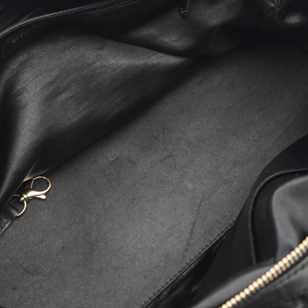 Chanel Matelassé Tote Bag Handbag, Lambskin Leather, Women's, Black - Picture 6 of 10